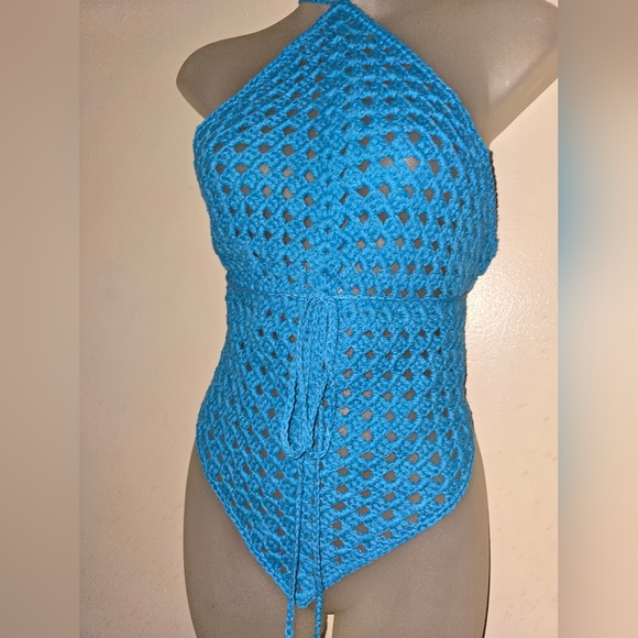 Crochet halter top - Picture 1 of 5